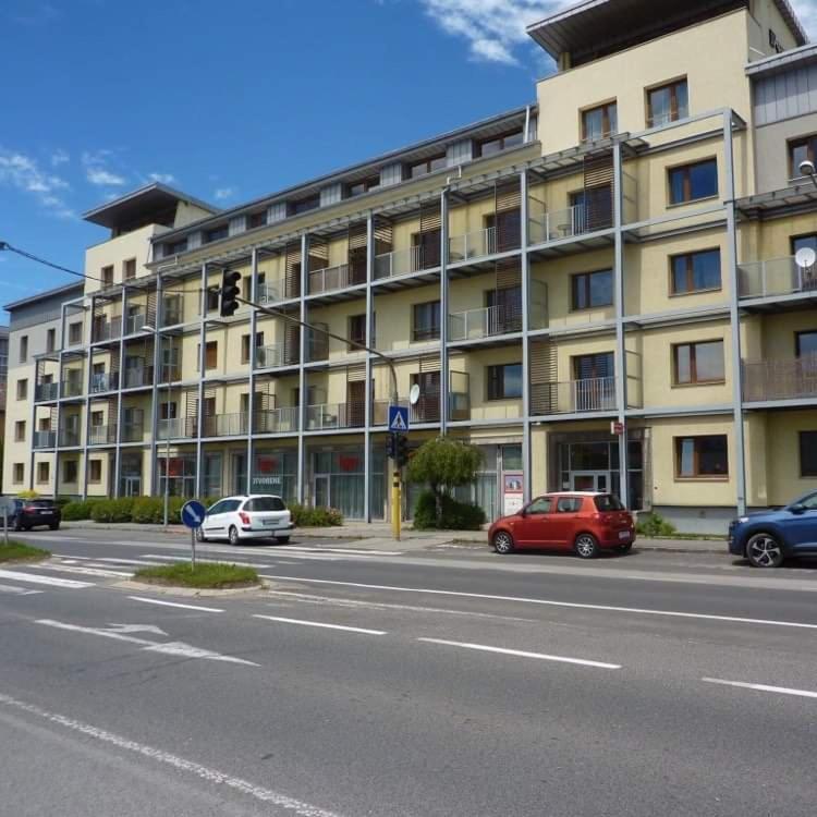 Liptovský Mikuláš Apartman Zara Superior מראה חיצוני תמונה